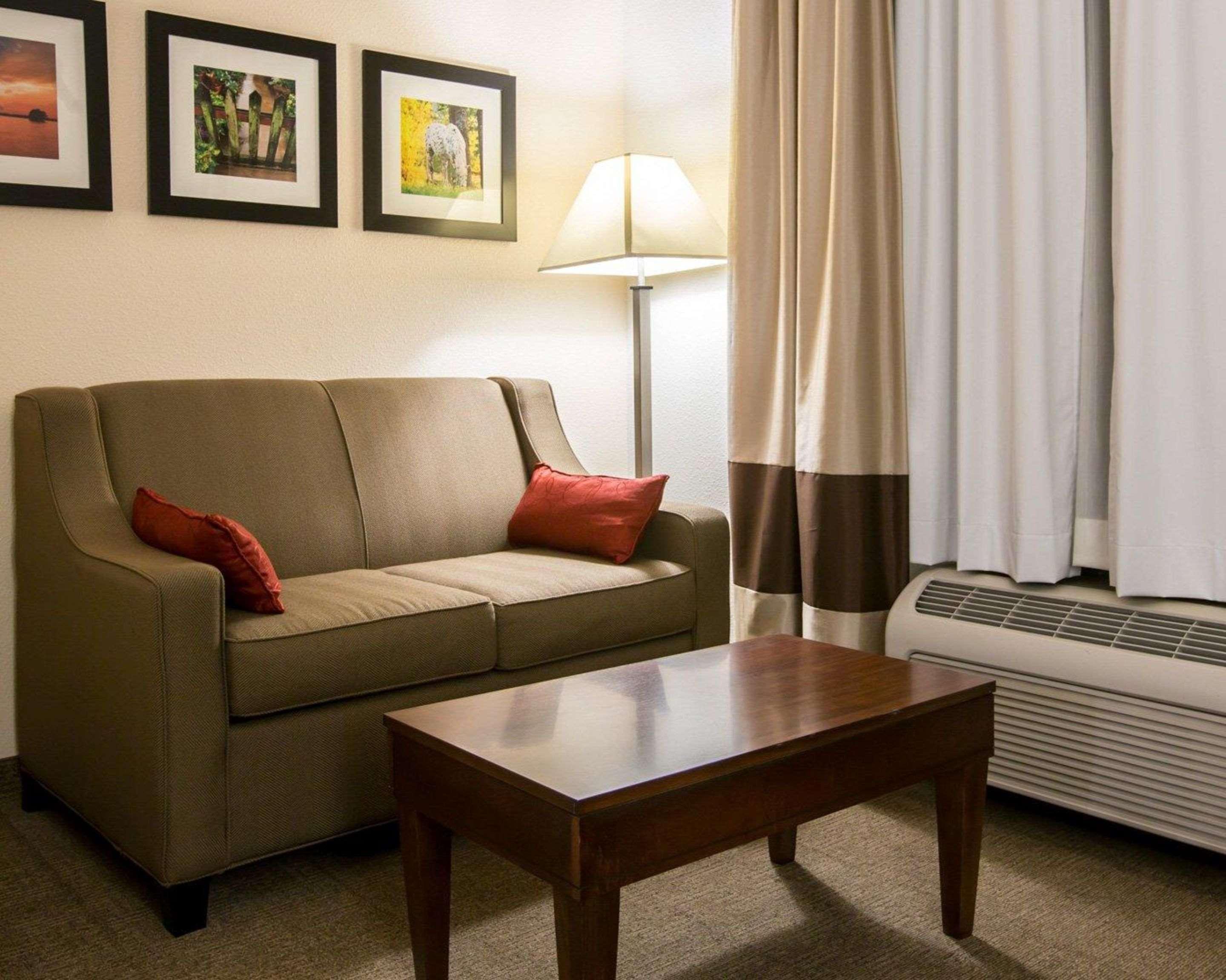 คอมฟอร์ต สวีท Hotel คัมมิง ภายนอก รูปภาพ