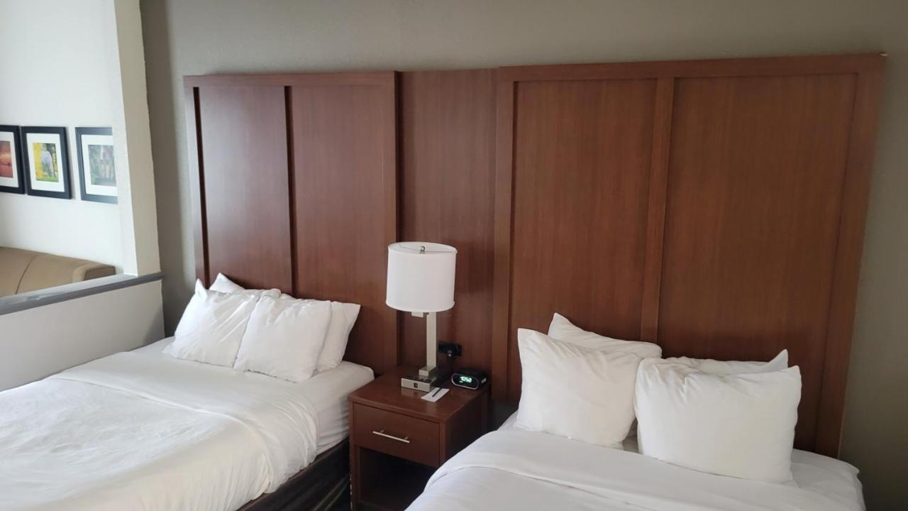 คอมฟอร์ต สวีท Hotel คัมมิง ภายนอก รูปภาพ