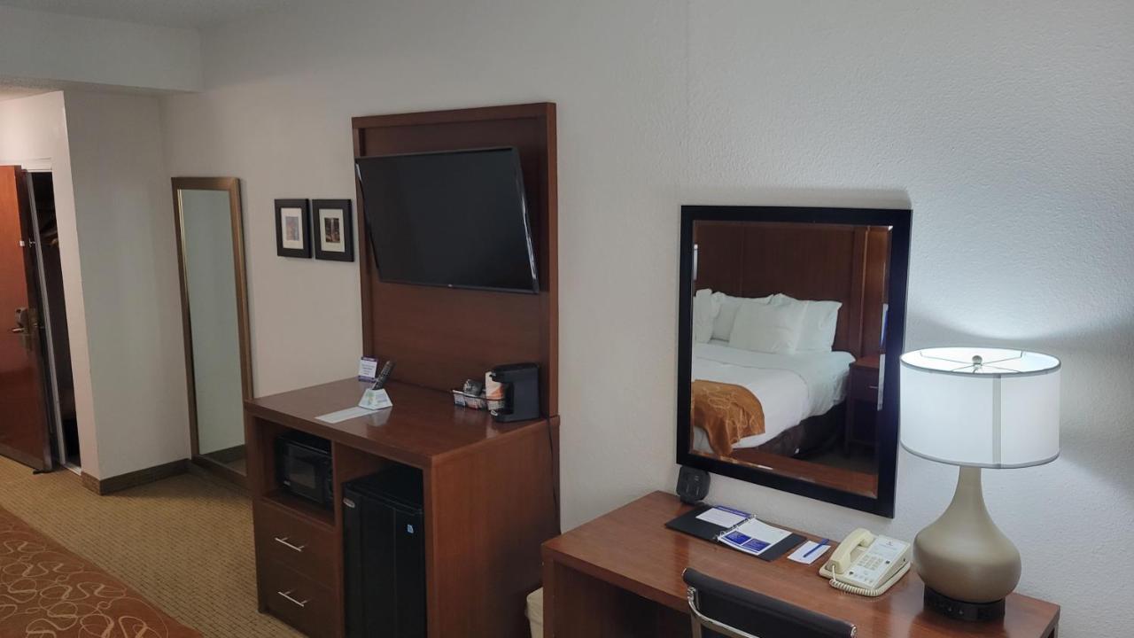 คอมฟอร์ต สวีท Hotel คัมมิง ภายนอก รูปภาพ
