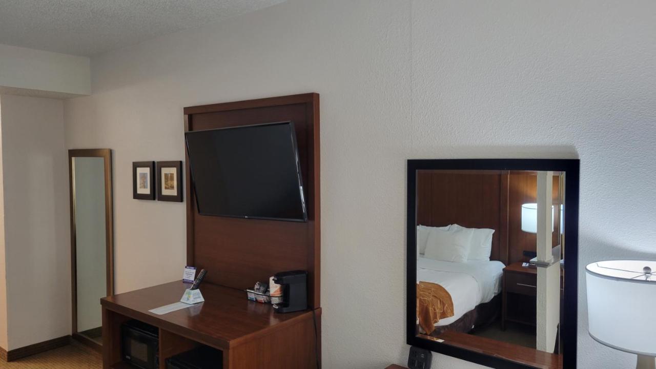 คอมฟอร์ต สวีท Hotel คัมมิง ภายนอก รูปภาพ