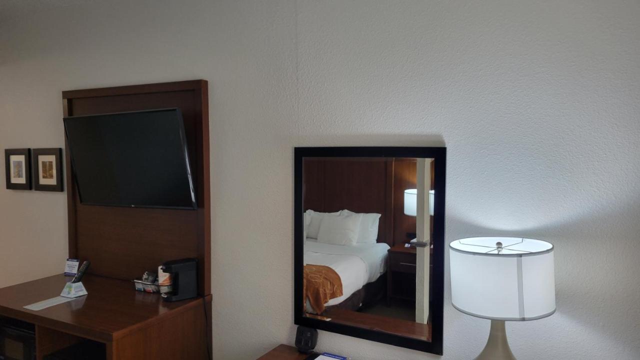 คอมฟอร์ต สวีท Hotel คัมมิง ภายนอก รูปภาพ