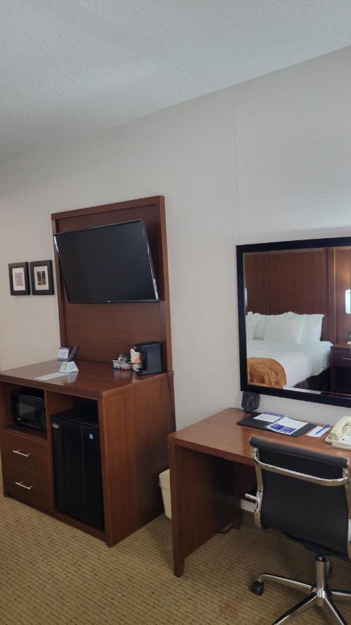 คอมฟอร์ต สวีท Hotel คัมมิง ภายนอก รูปภาพ